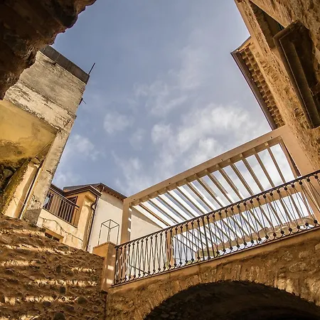 Residenza Palazzo Di Lorenzo Ceraso