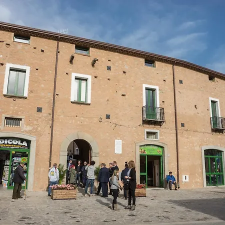 Residenza Palazzo Di Lorenzo 4*